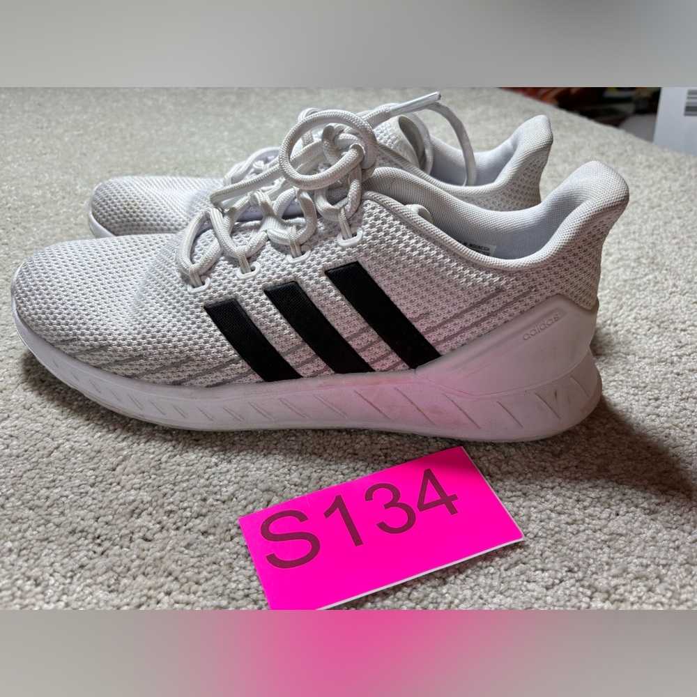 Adidas‎  QUESTAR FLOW NXT SHOES SIZE 9
